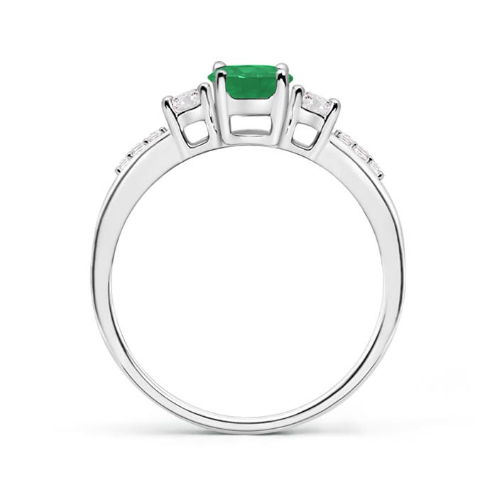 A - Emerald / 0.92 CT / 14 KT White Gold