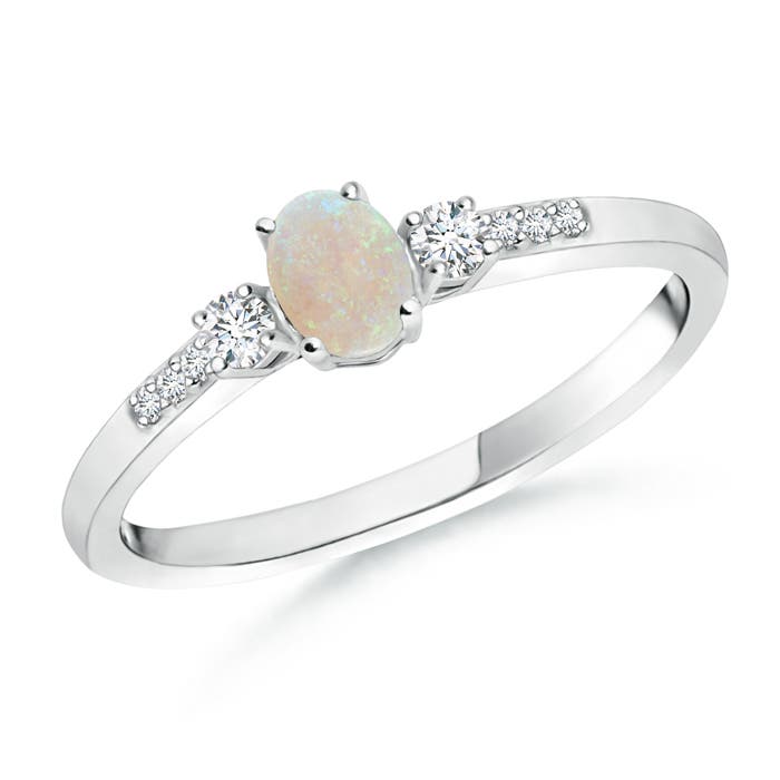 AA - Opal / 0.25 CT / 14 KT White Gold