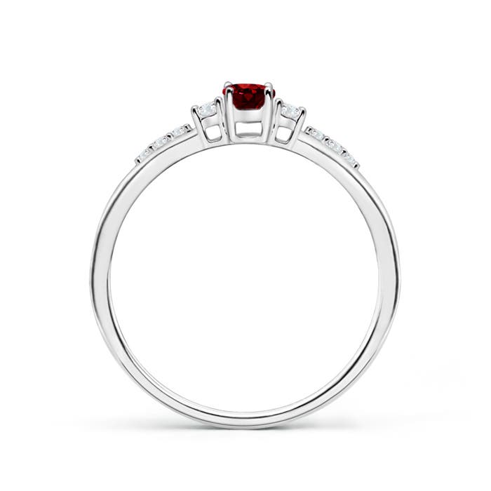 AAAA - Ruby / 0.35 CT / 14 KT White Gold