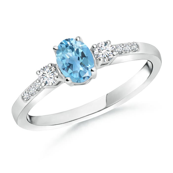 A - Swiss Blue Topaz / 0.71 CT / 14 KT White Gold