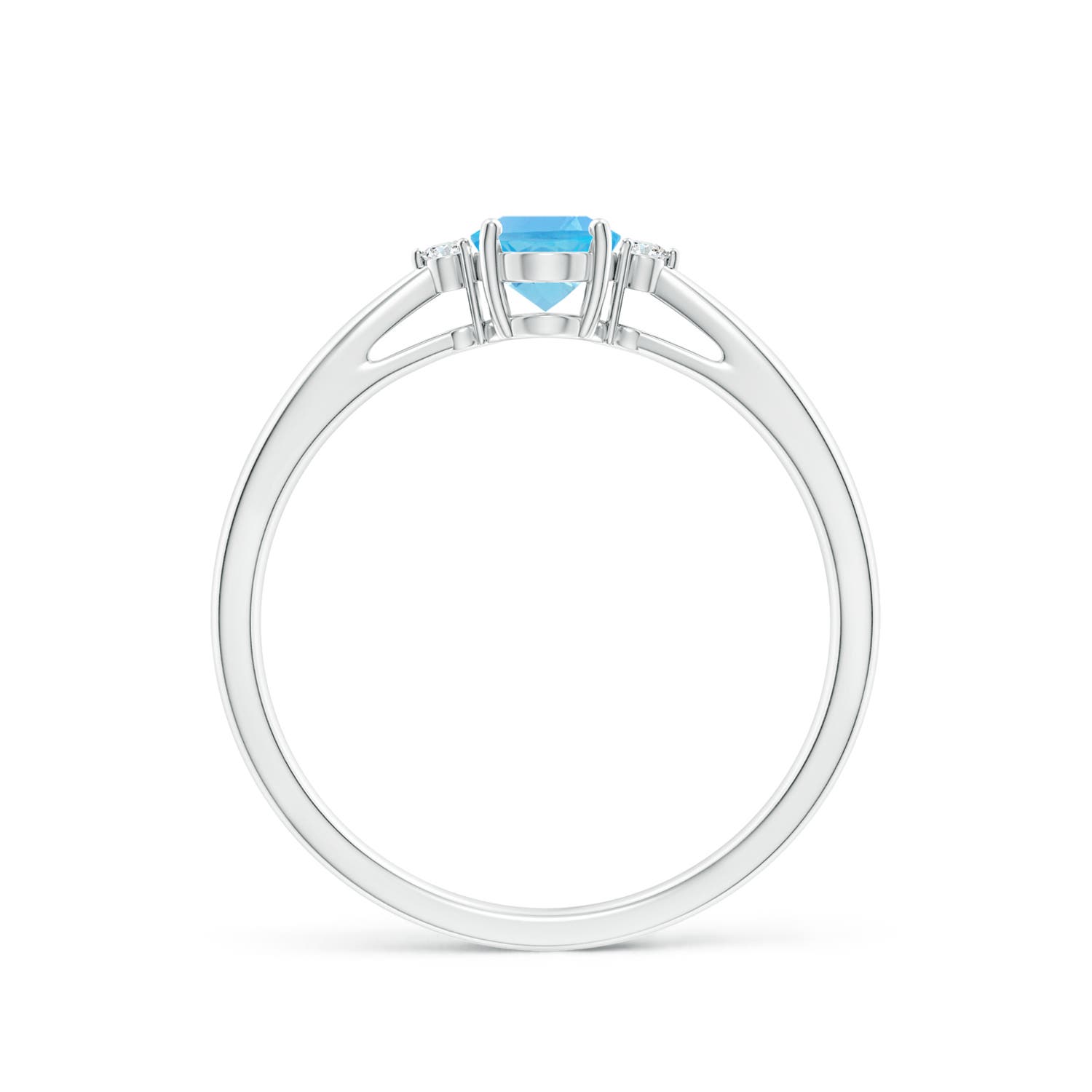 AA - Swiss Blue Topaz / 0.57 CT / 14 KT White Gold