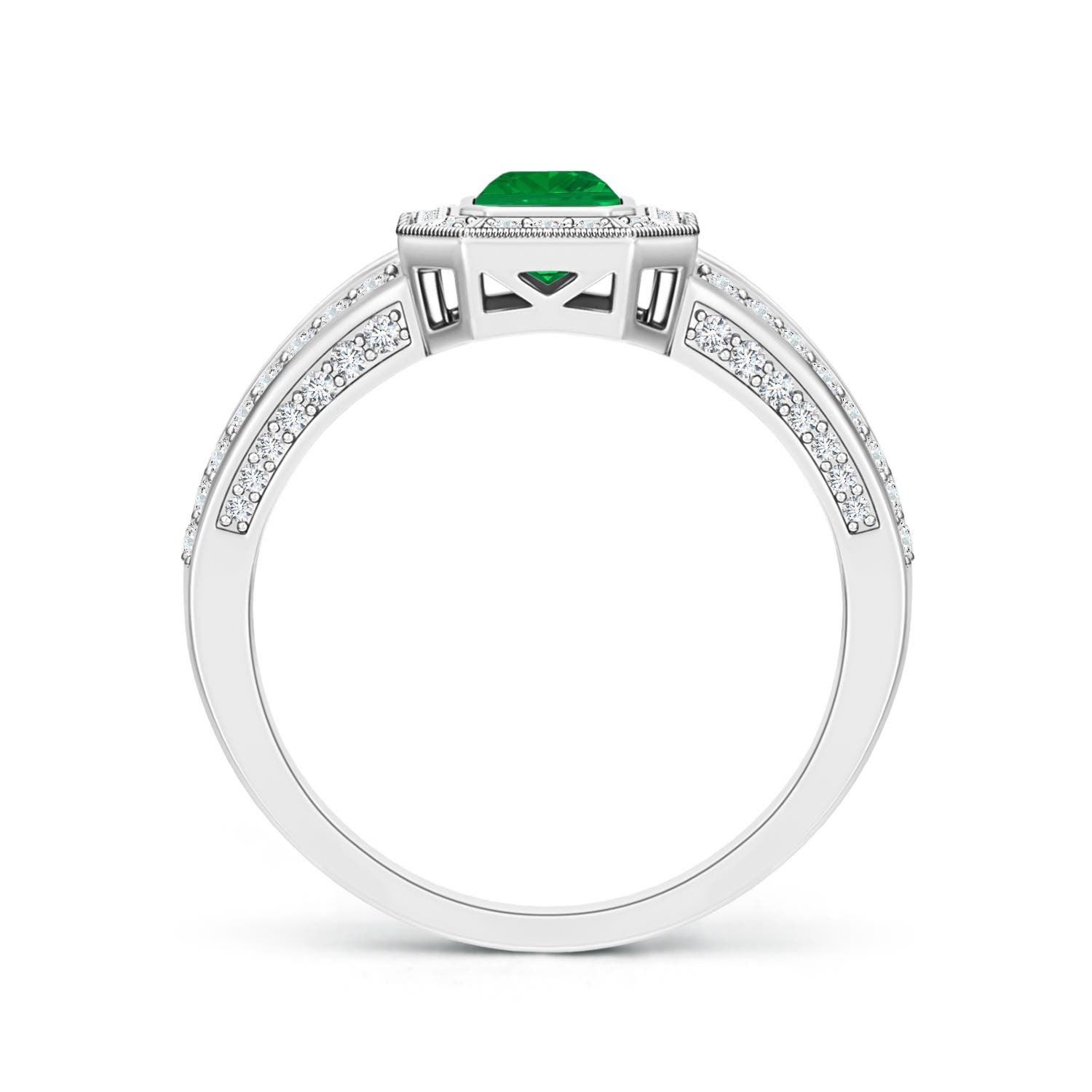 AA - Emerald / 0.92 CT / 14 KT White Gold