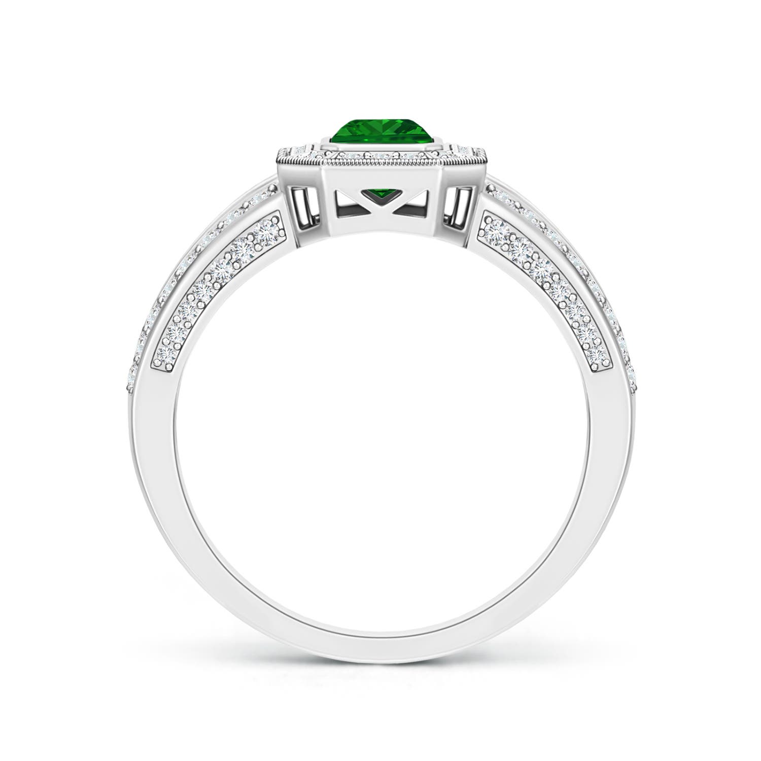 AAAA - Emerald / 0.92 CT / 14 KT White Gold