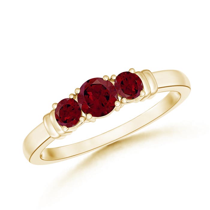 AA - Garnet / 0.63 CT / 14 KT Yellow Gold