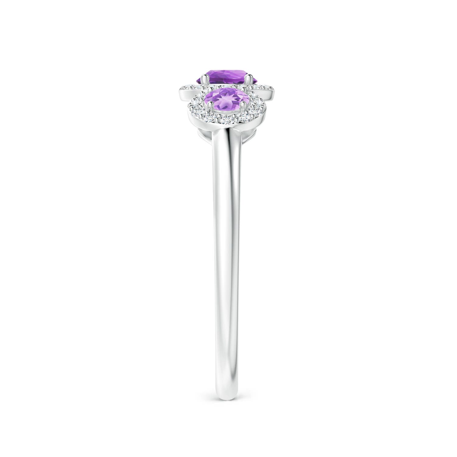 AA - Amethyst / 0.72 CT / 14 KT White Gold