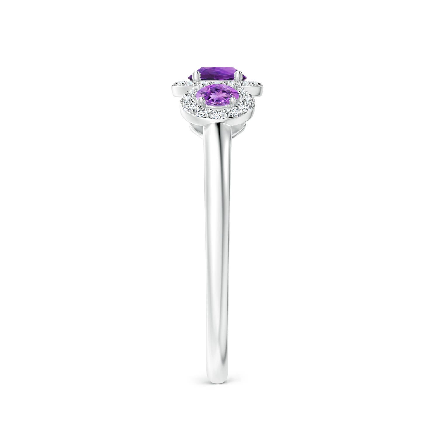 AAAA - Amethyst / 0.72 CT / 14 KT White Gold