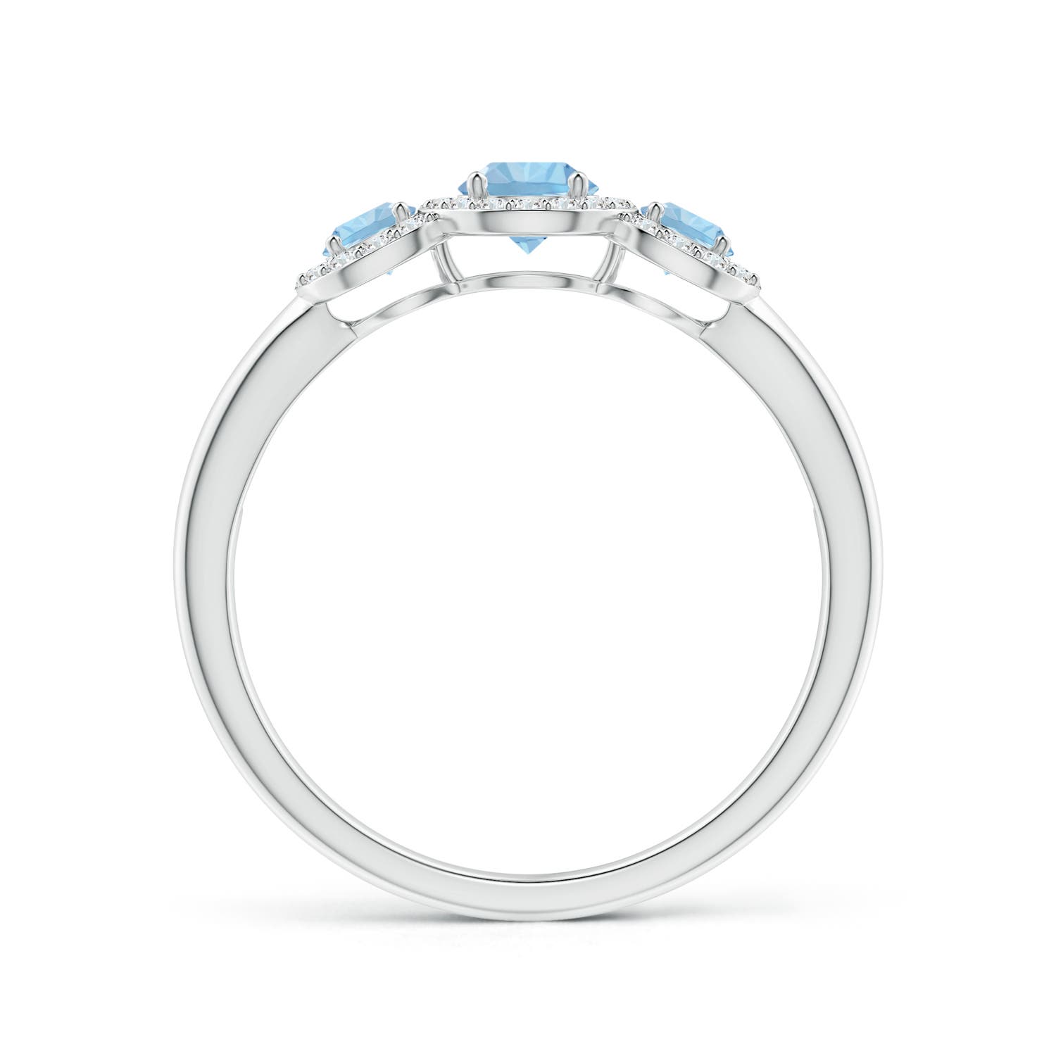 AAA - Aquamarine / 0.67 CT / 14 KT White Gold