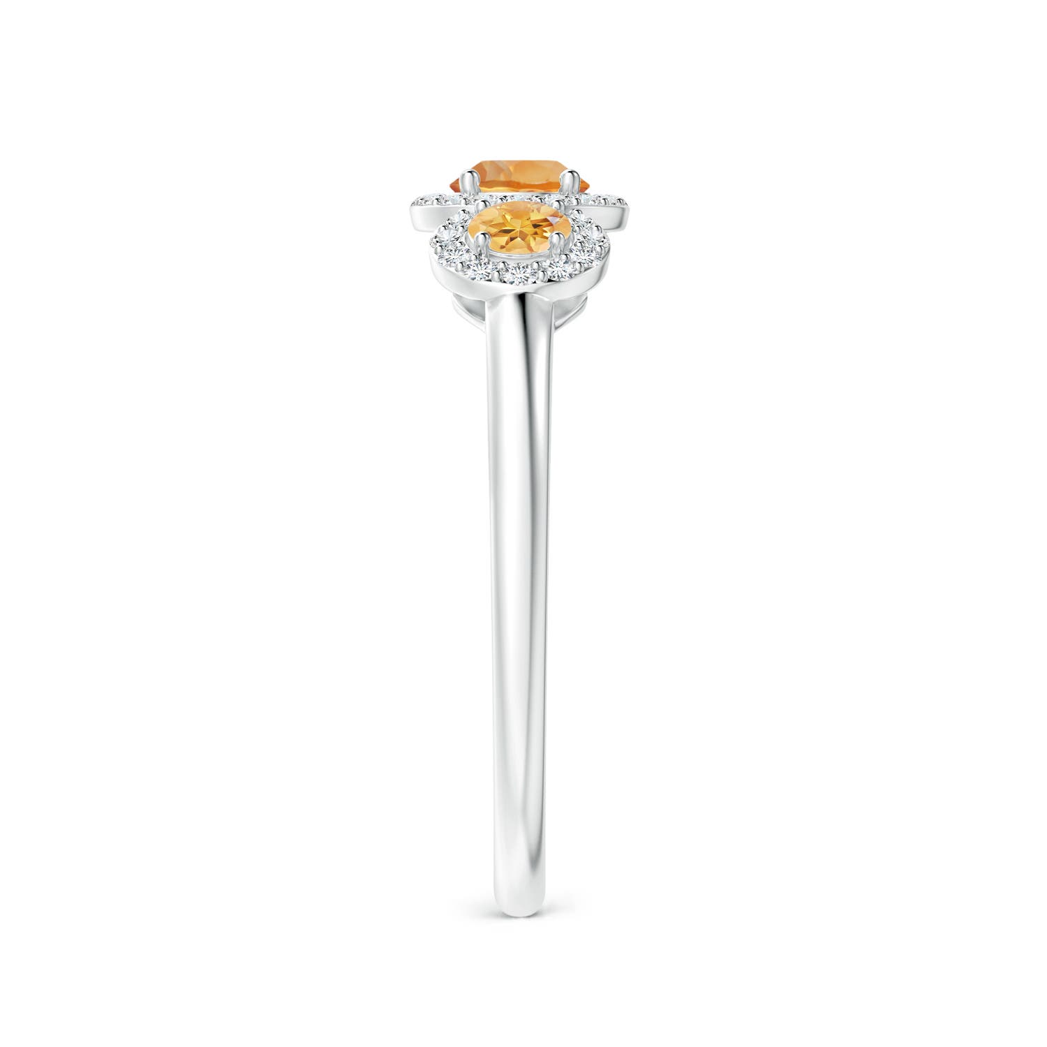 AA - Citrine / 0.7 CT / 14 KT White Gold