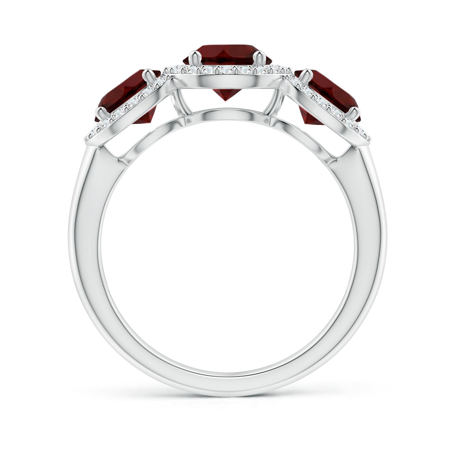 AA - Garnet / 2.58 CT / 14 KT White Gold