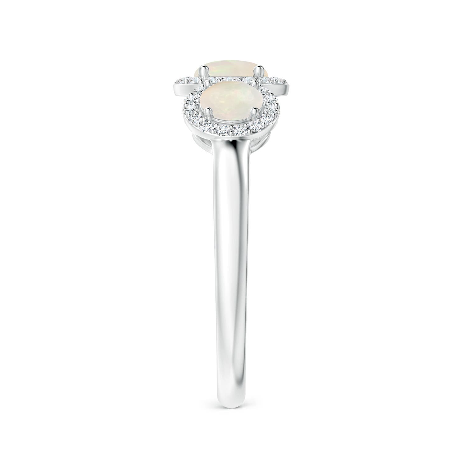 A - Opal / 0.97 CT / 14 KT White Gold