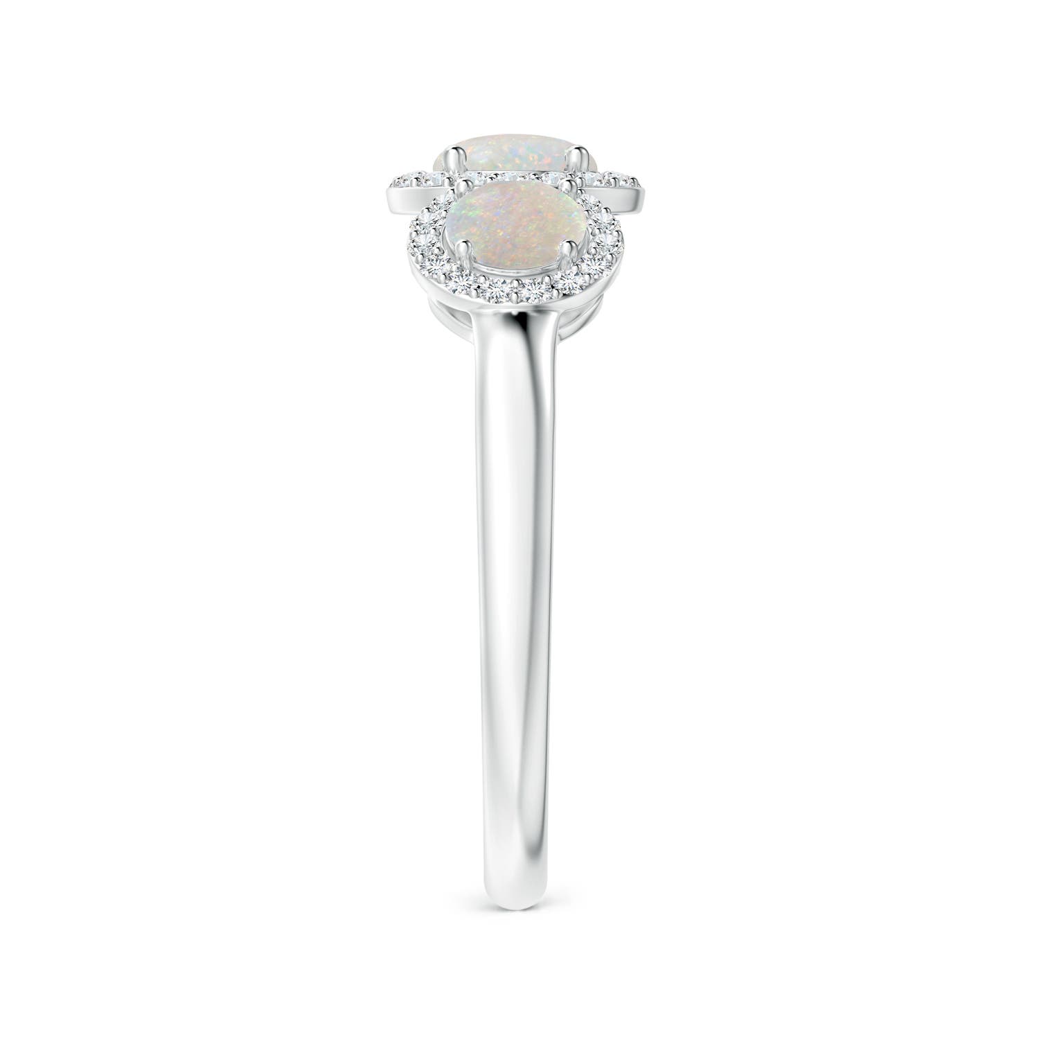 AA - Opal / 0.97 CT / 14 KT White Gold