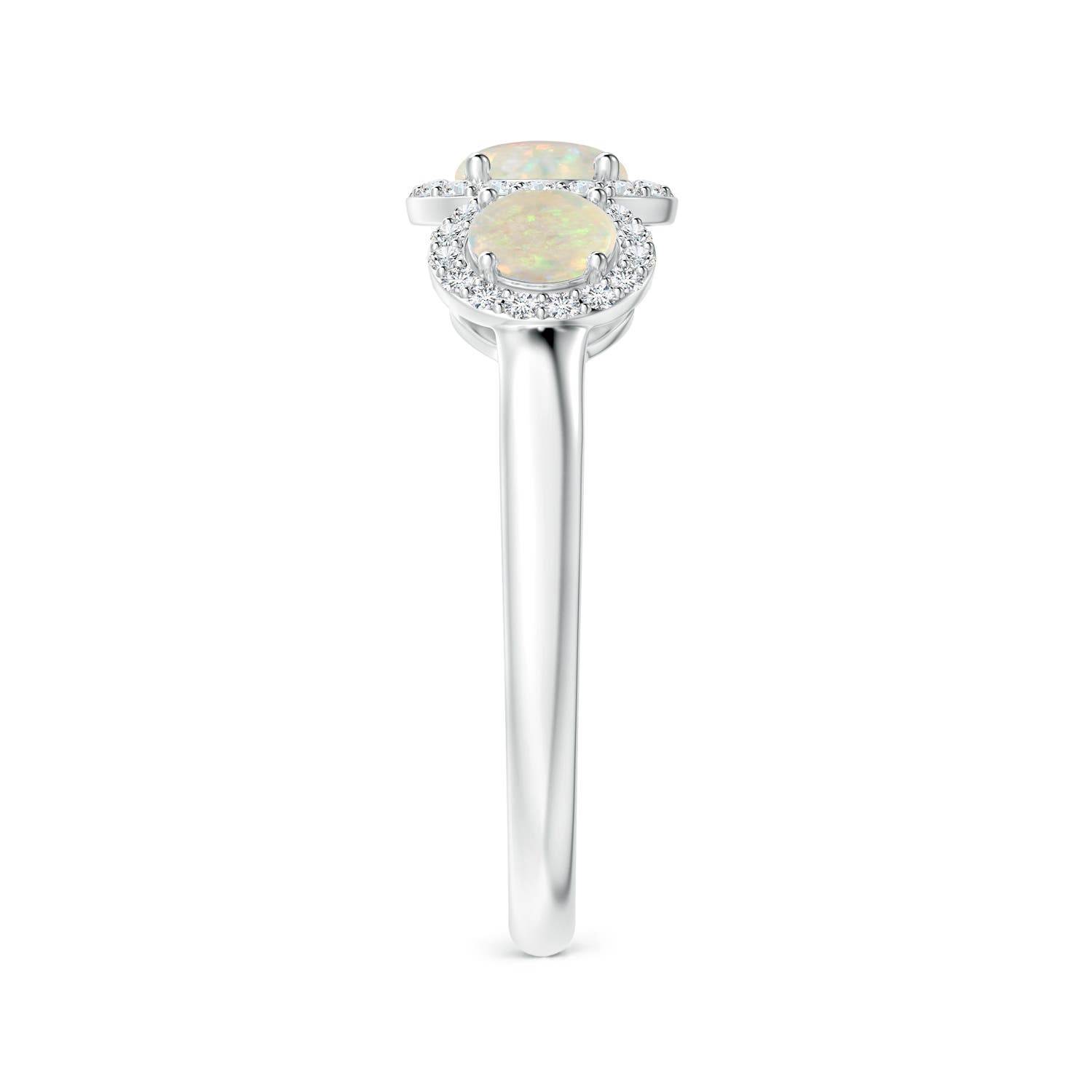 AAA - Opal / 0.97 CT / 14 KT White Gold