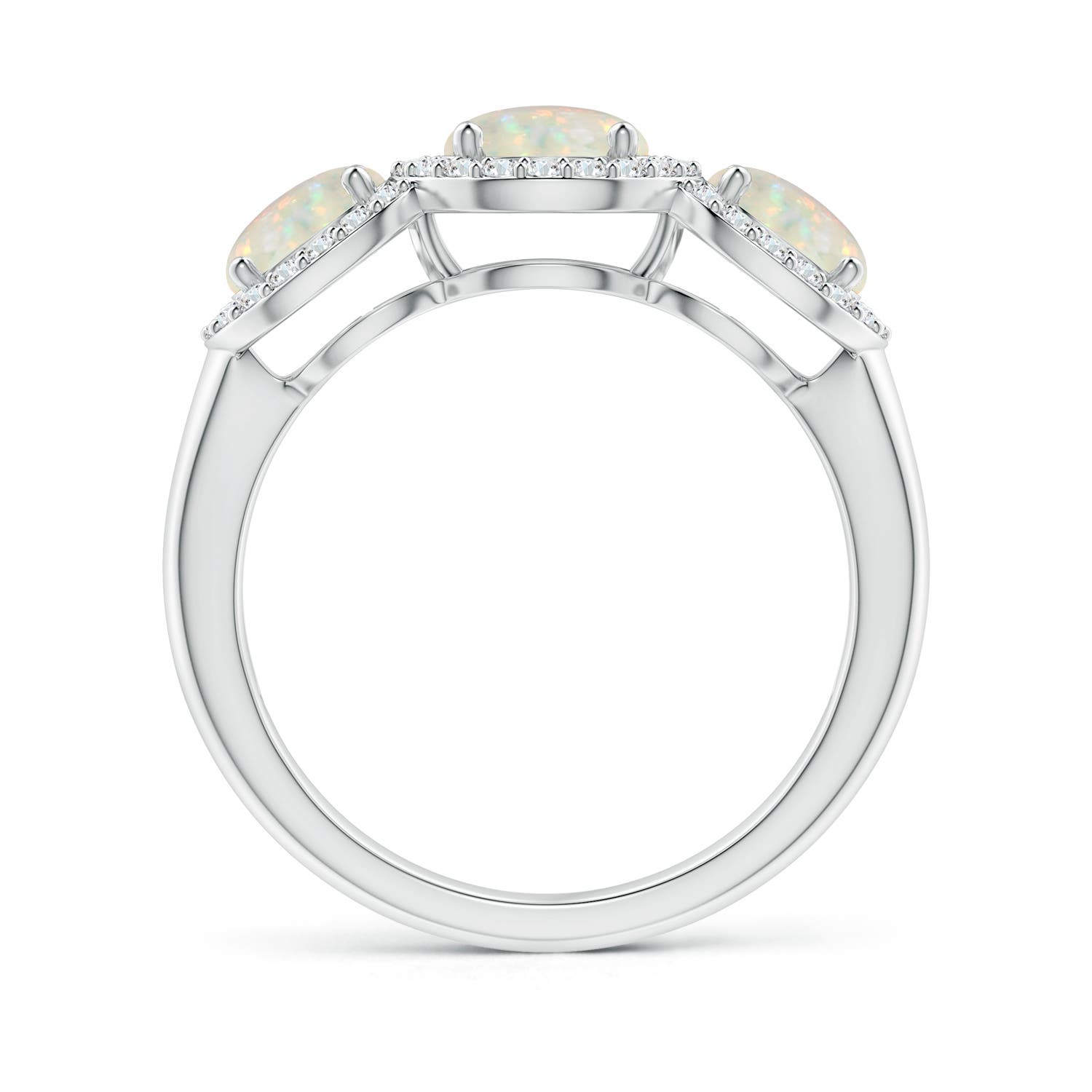 AAA - Opal / 1.54 CT / 14 KT White Gold