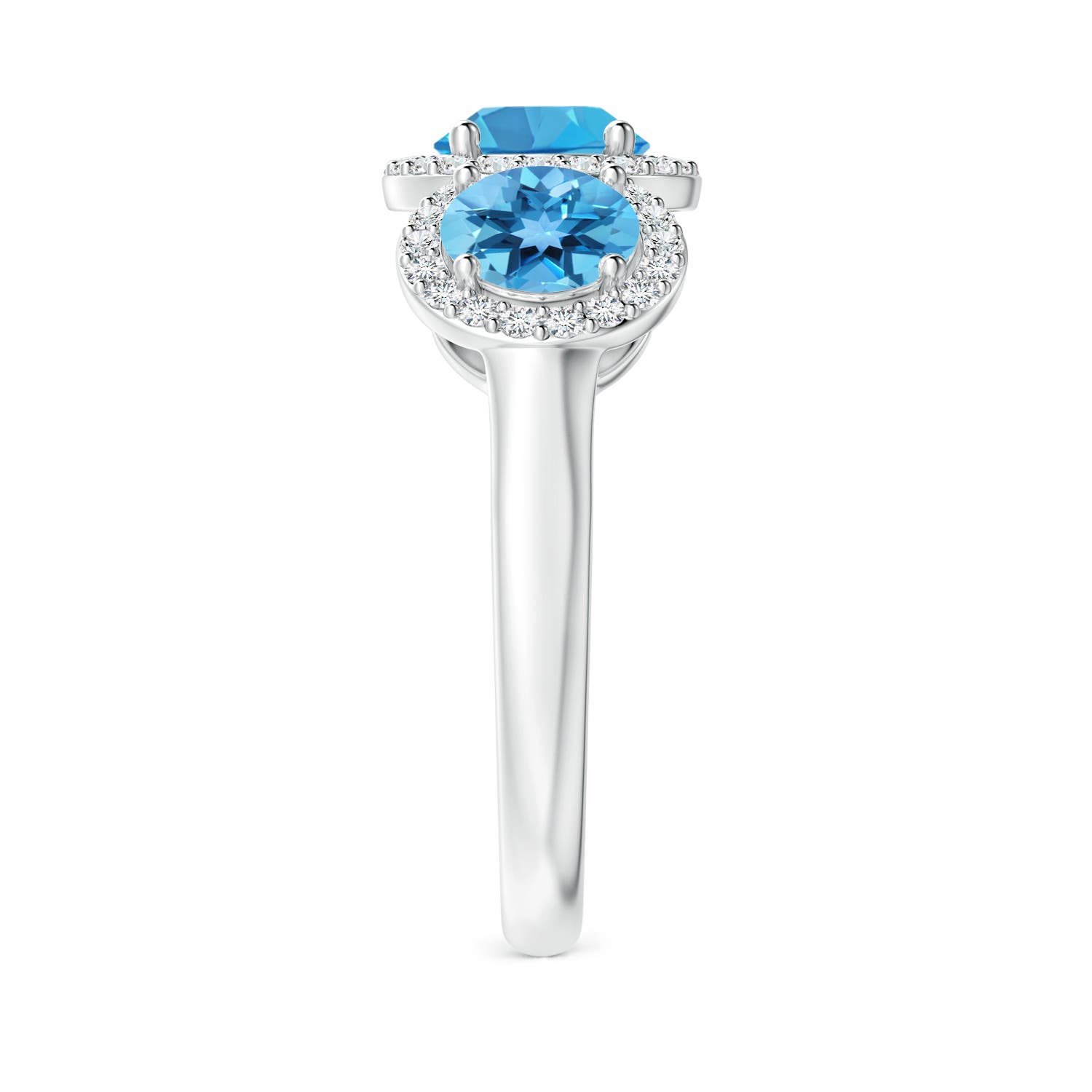 AA - Swiss Blue Topaz / 2.53 CT / 14 KT White Gold