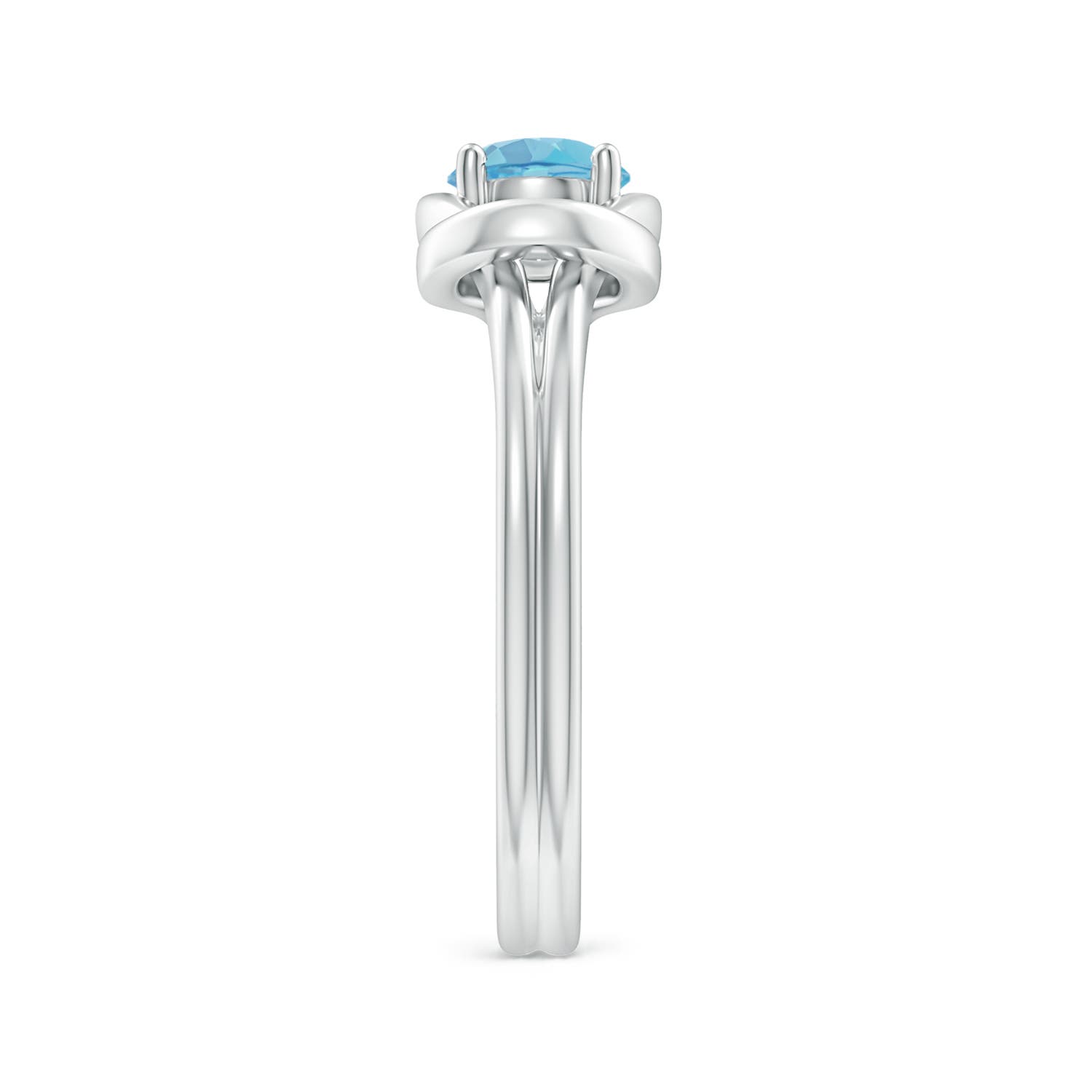 A - Swiss Blue Topaz / 0.6 CT / 14 KT White Gold