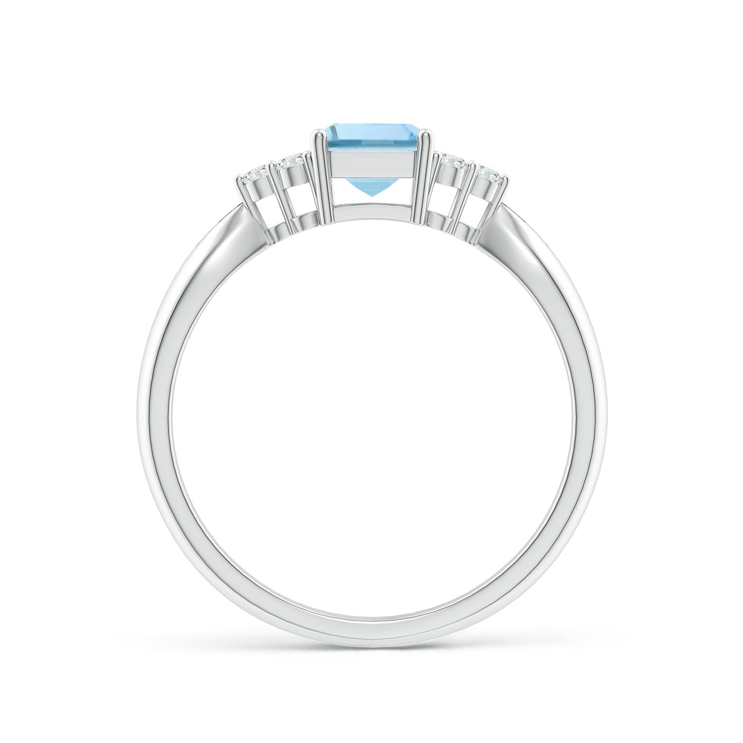 AAA - Aquamarine / 0.97 CT / 14 KT White Gold