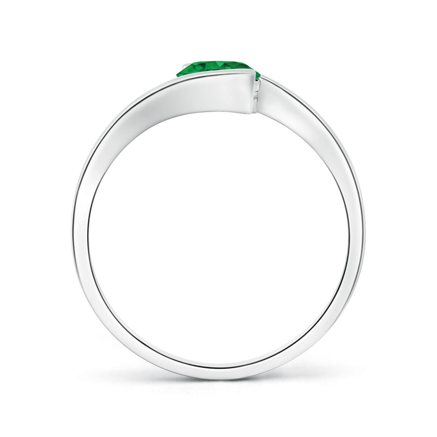 AAA - Emerald / 0.55 CT / 14 KT White Gold