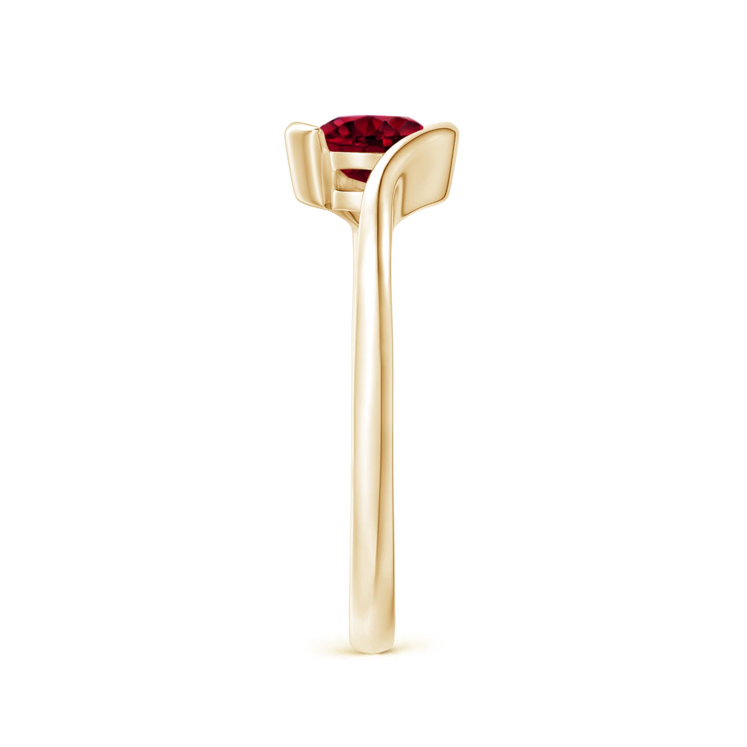 AA - Garnet / 0.6 CT / 14 KT Yellow Gold