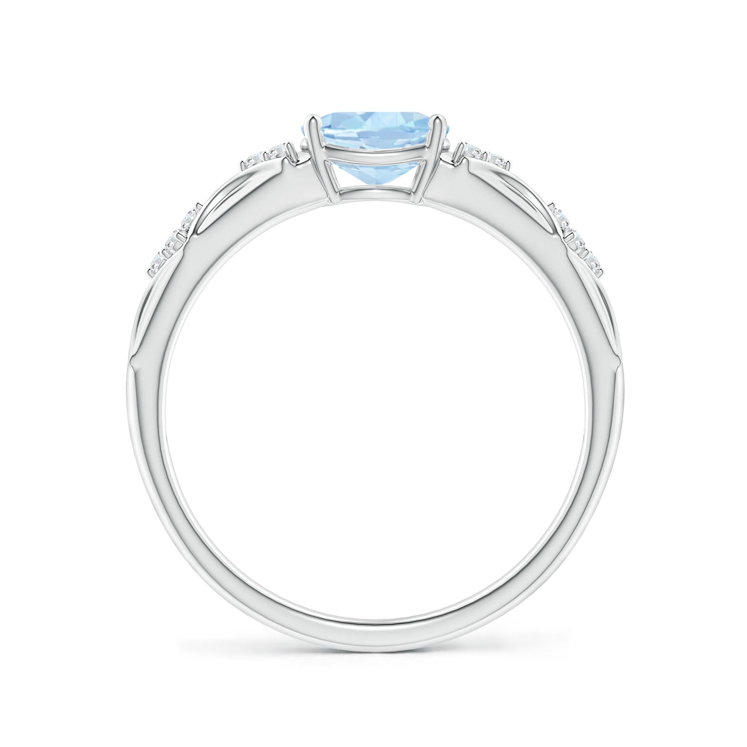 AA - Aquamarine / 0.64 CT / 14 KT White Gold