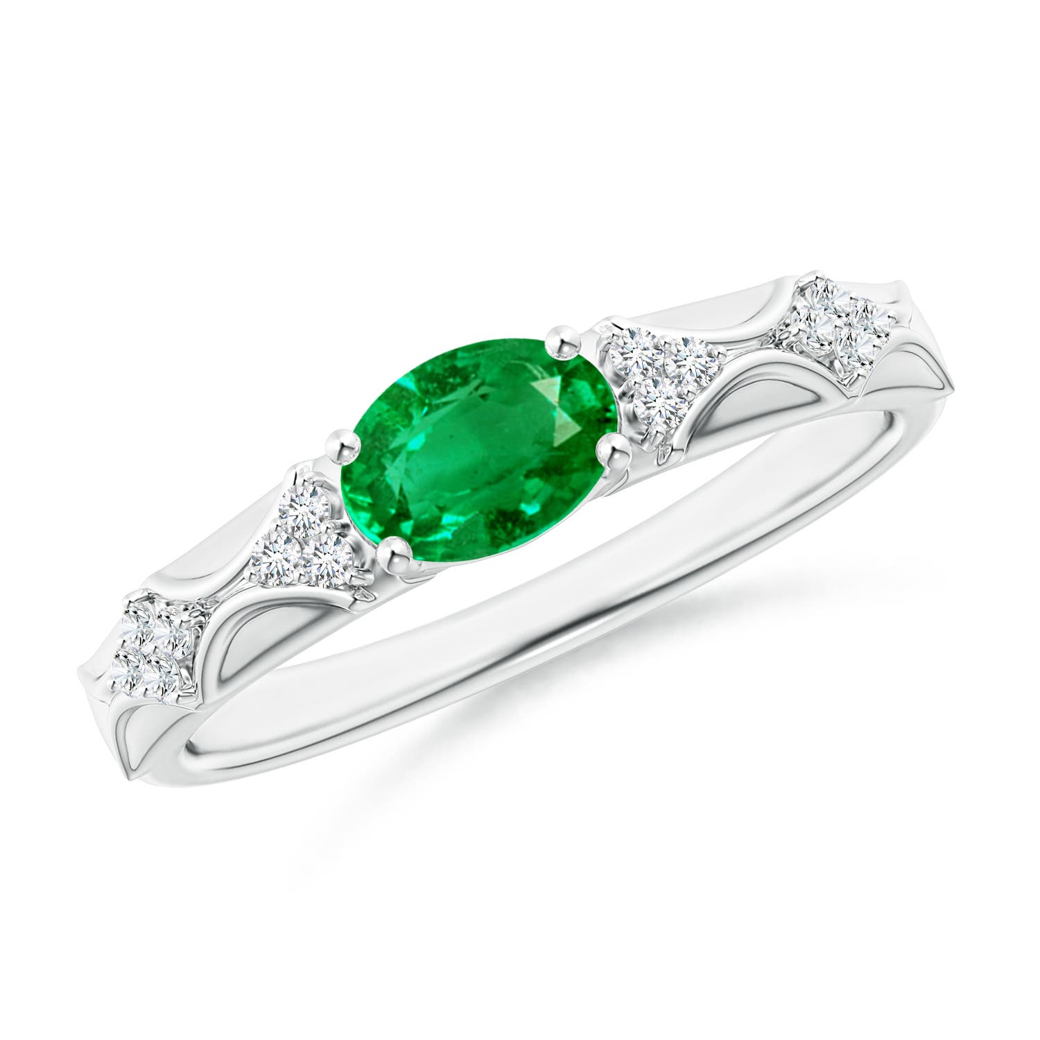 AAA - Emerald / 0.72 CT / 14 KT White Gold