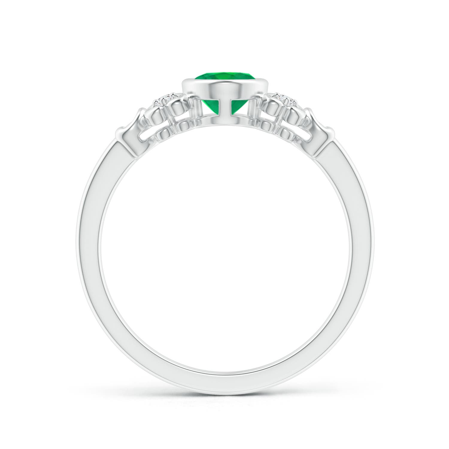 AA - Emerald / 0.7 CT / 14 KT White Gold