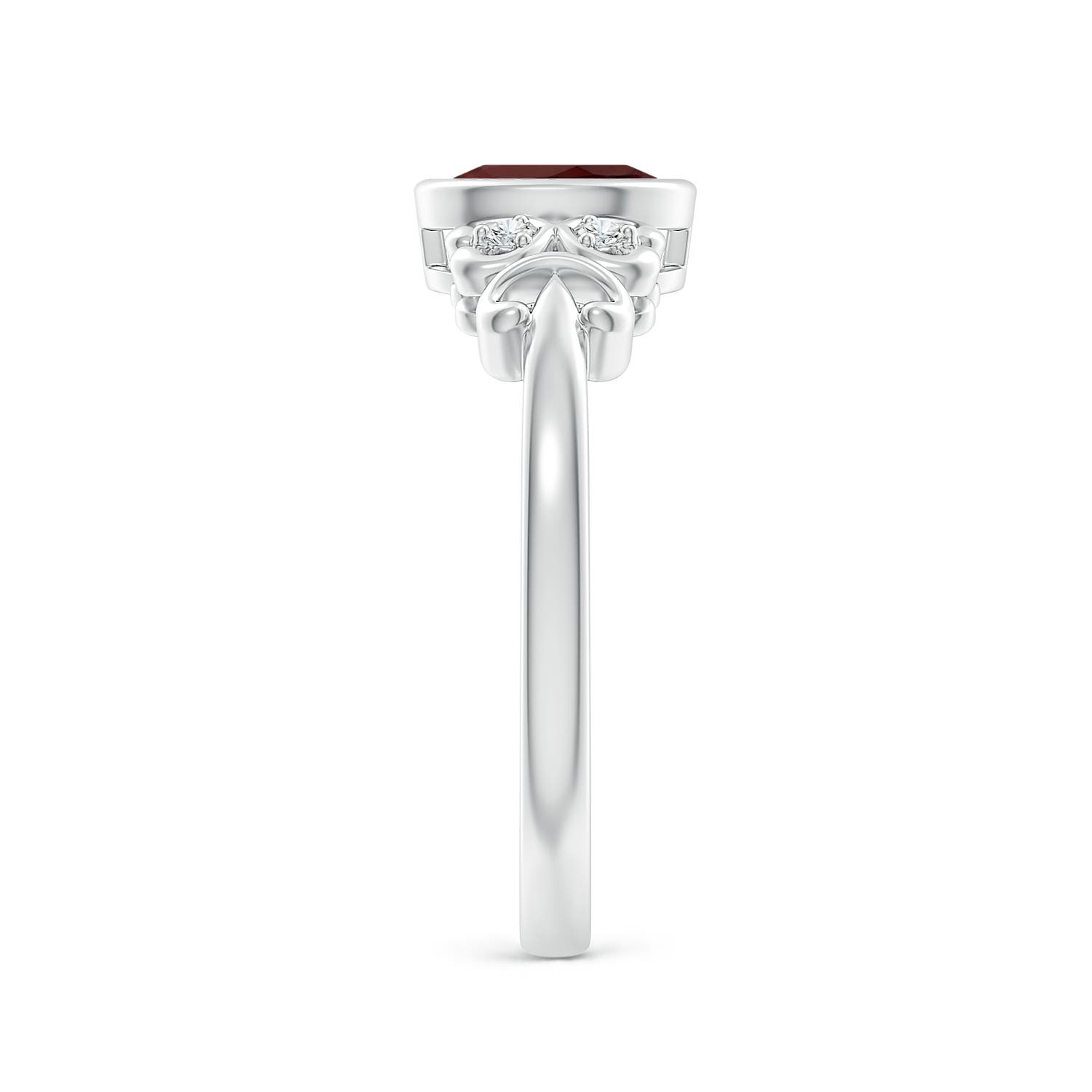 AA - Garnet / 0.94 CT / 14 KT White Gold