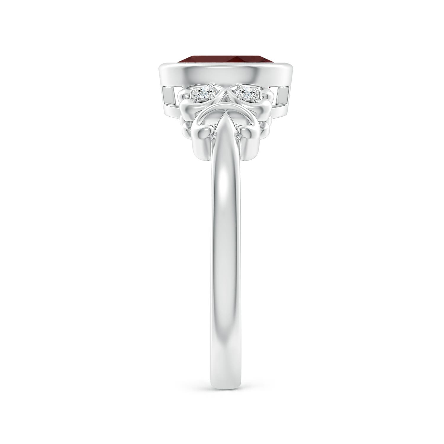 AA - Garnet / 1.5 CT / 14 KT White Gold