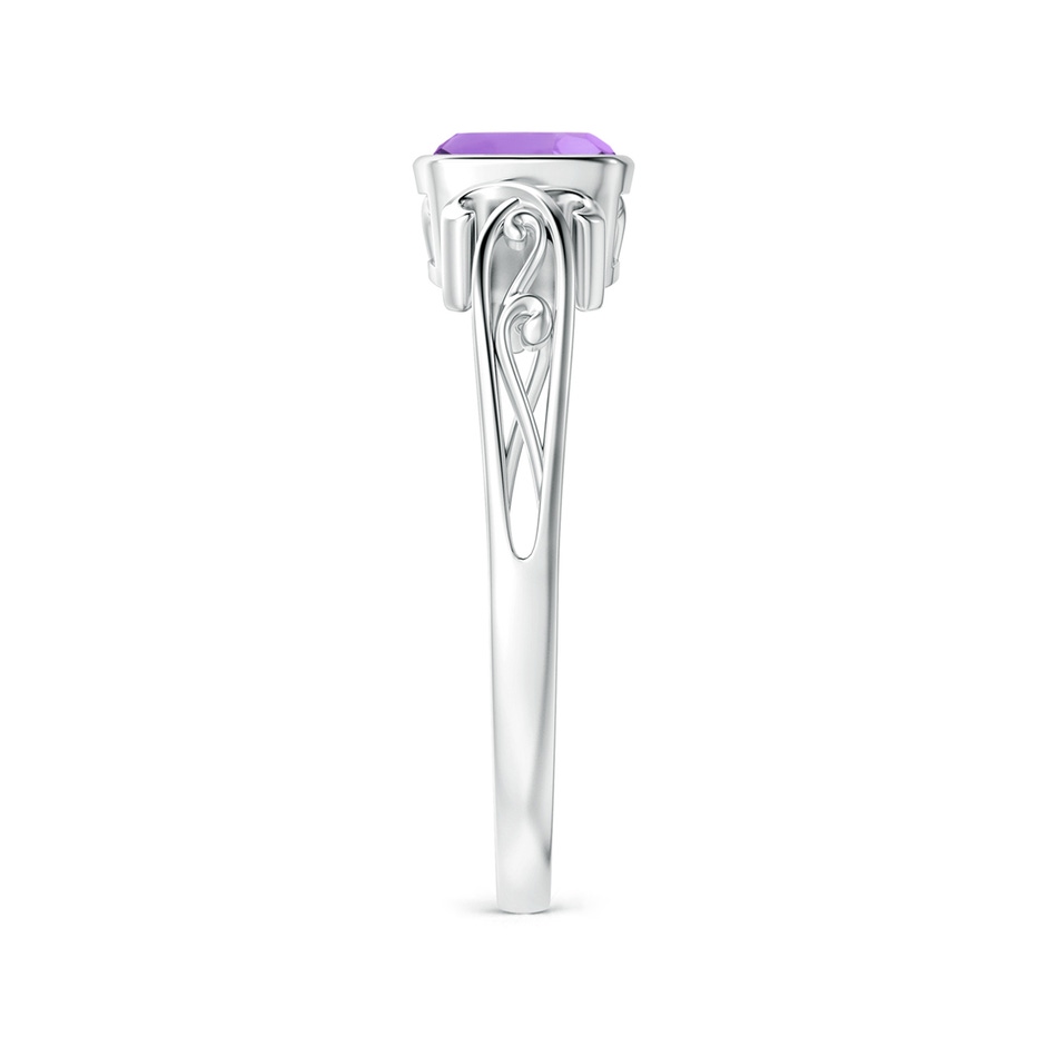 5mm A Vintage Style Cushion Amethyst Solitaire Ring in P950 Platinum side 299
