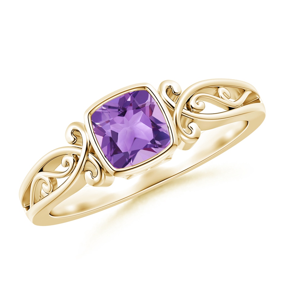5mm A Vintage Style Cushion Amethyst Solitaire Ring in Yellow Gold 