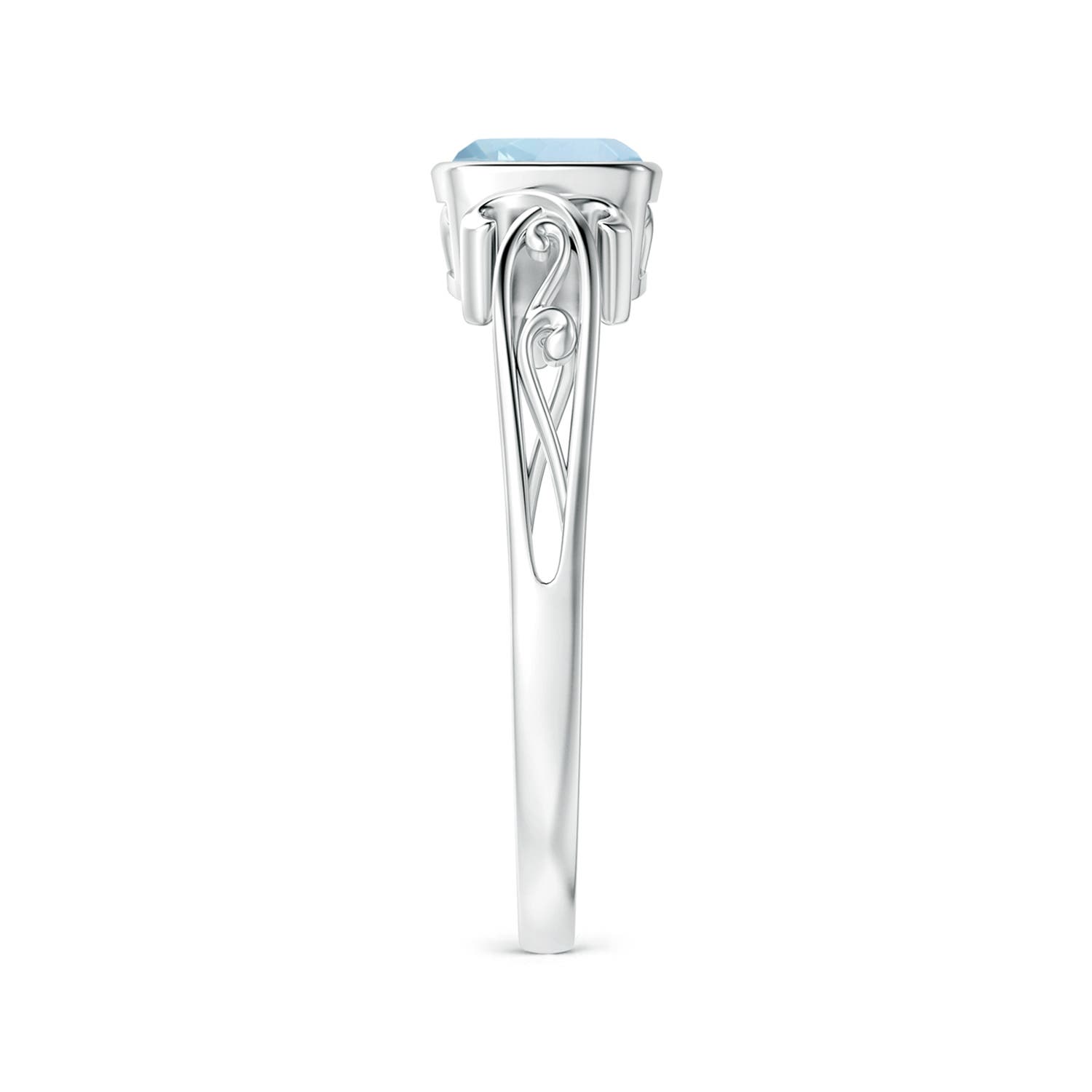 AA - Aquamarine / 0.52 CT / 14 KT White Gold