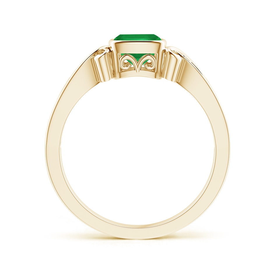 5mm A Vintage Style Cushion Emerald Solitaire Ring in Yellow Gold side 199