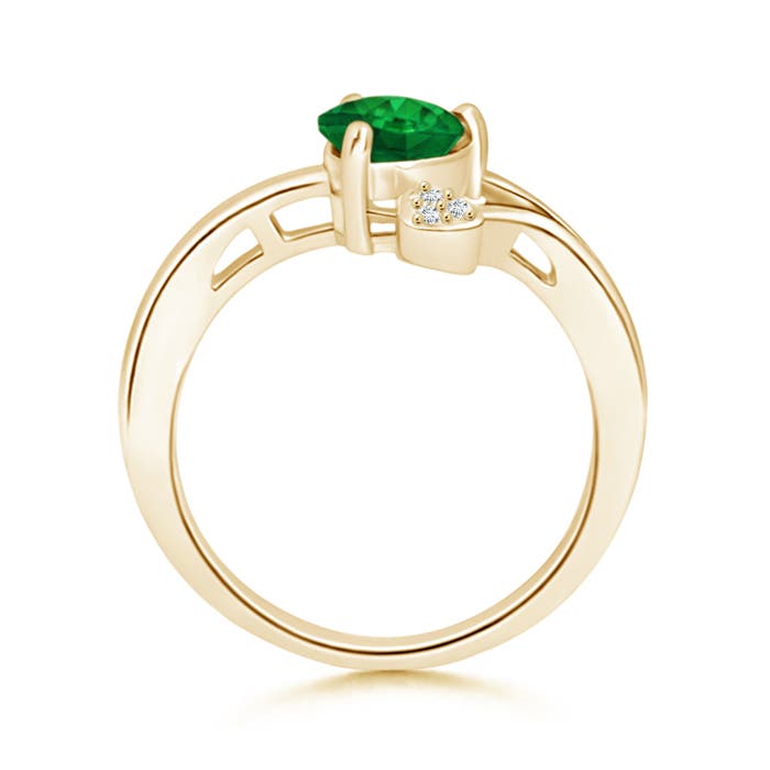 AAA - Emerald / 0.62 CT / 14 KT Yellow Gold