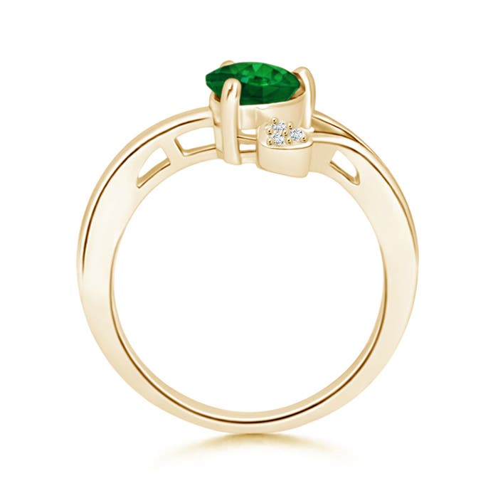 AAAA - Emerald / 0.62 CT / 14 KT Yellow Gold