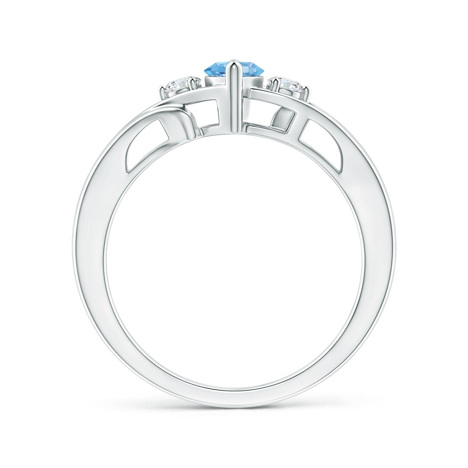 A - Swiss Blue Topaz / 0.74 CT / 14 KT White Gold