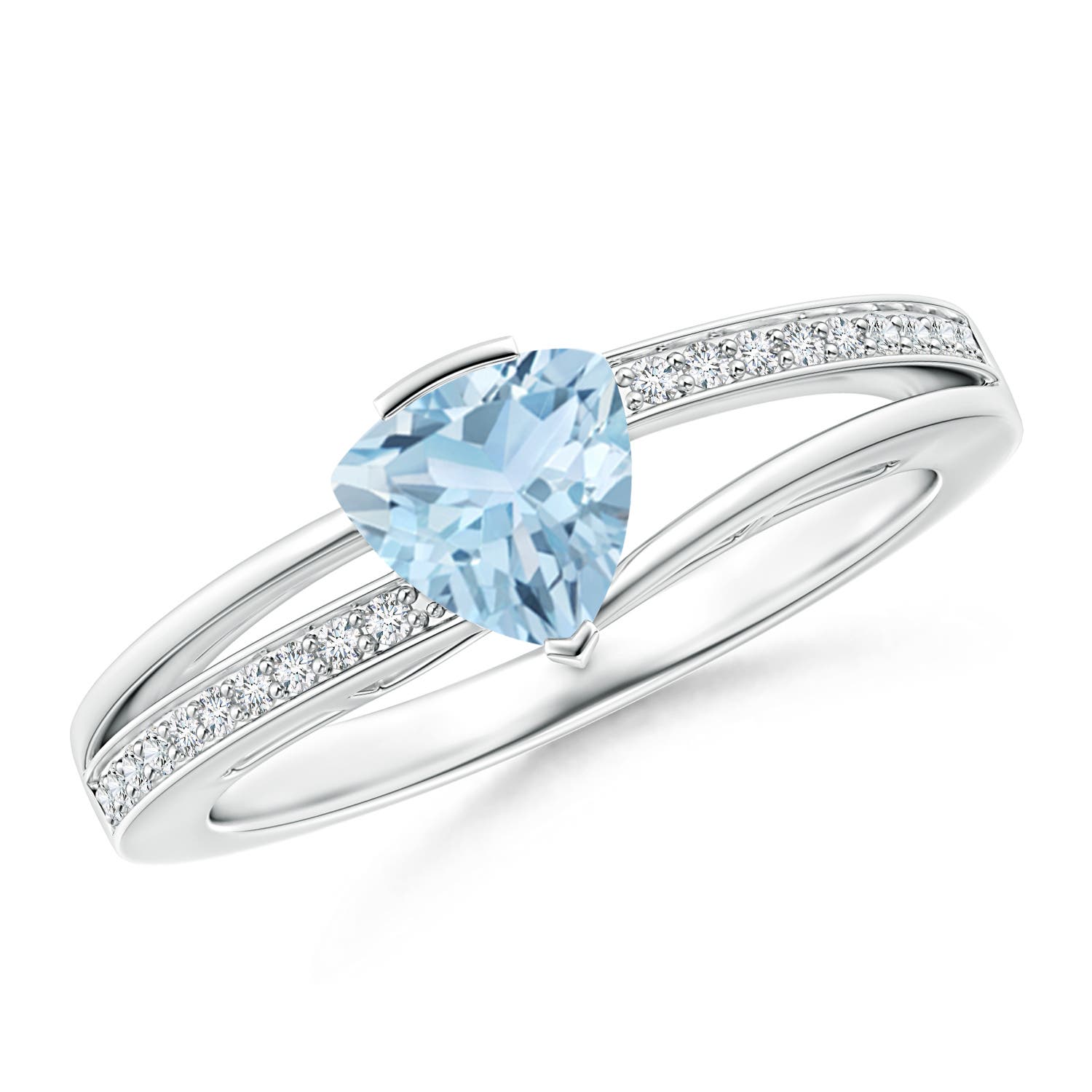 AA - Aquamarine / 0.7 CT / 14 KT White Gold