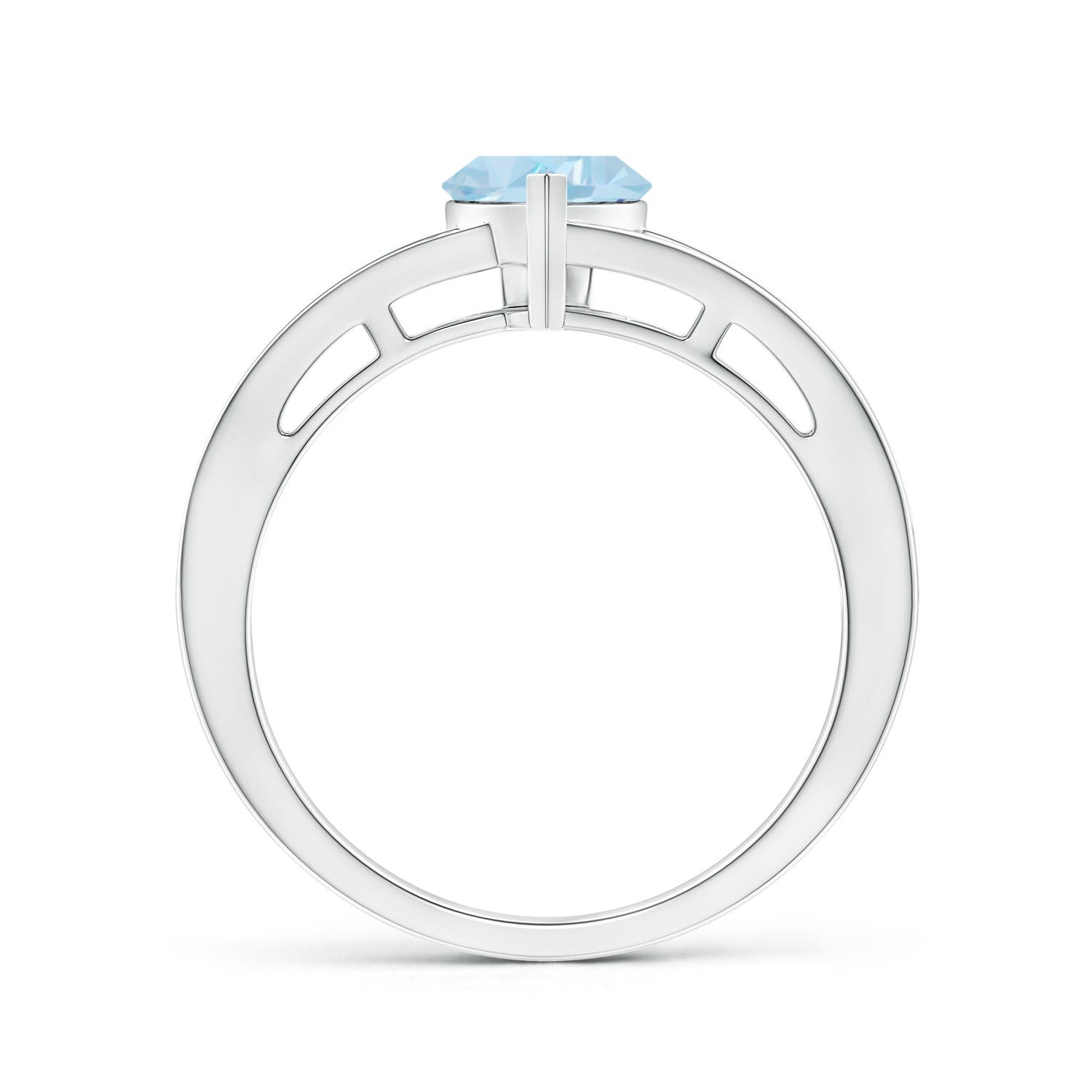 AA - Aquamarine / 0.7 CT / 14 KT White Gold