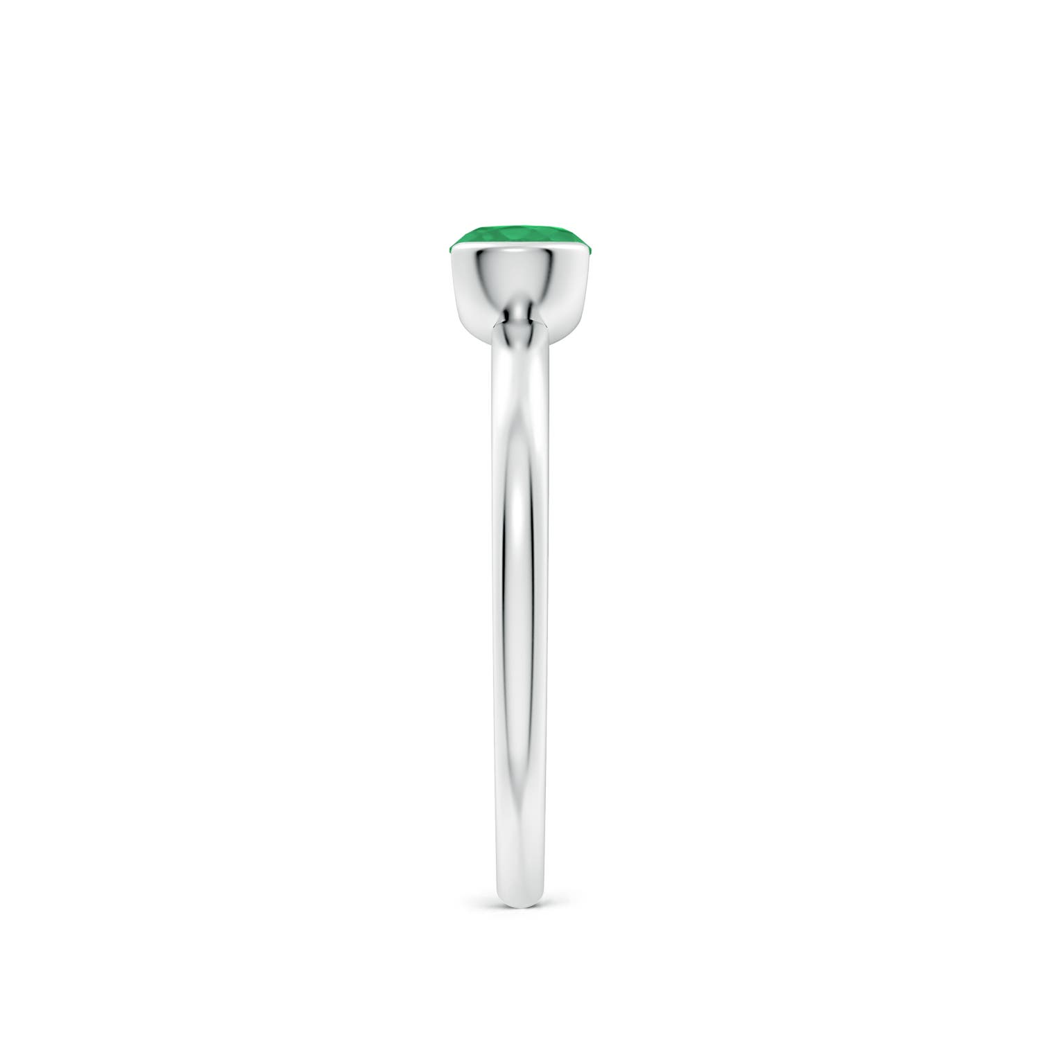 A - Emerald / 0.45 CT / 14 KT White Gold