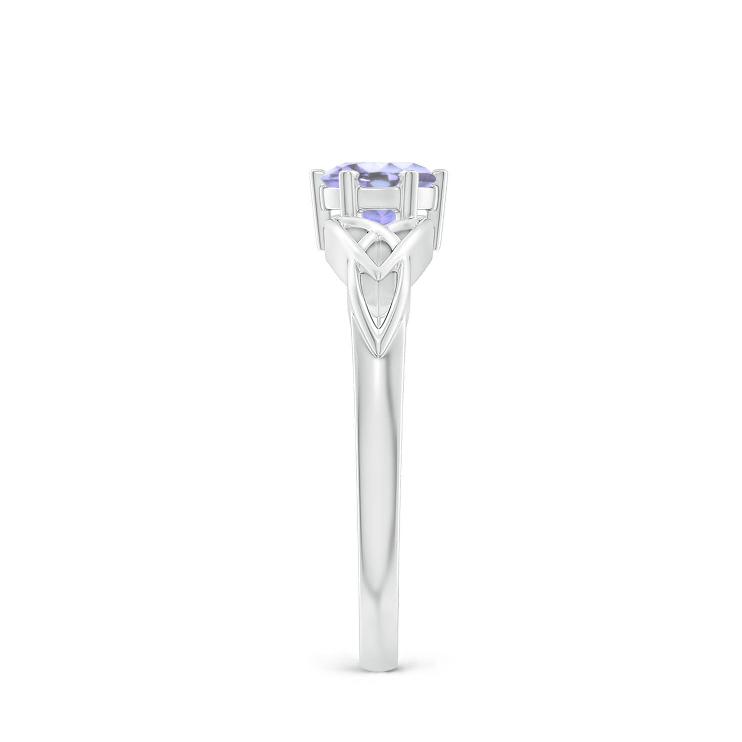 A - Tanzanite / 0.5 CT / 14 KT White Gold