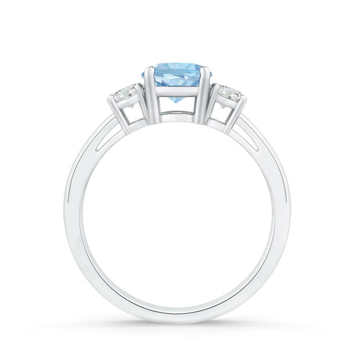 AAA - Aquamarine / 0.93 CT / 14 KT White Gold