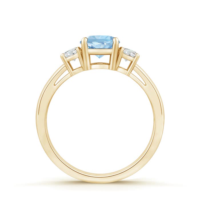 AAA - Aquamarine / 0.93 CT / 14 KT Yellow Gold