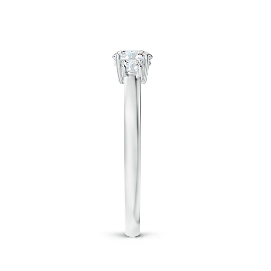 4.8mm GVS2 Round Diamond Three Stone Engagement Ring in P950 Platinum side 299