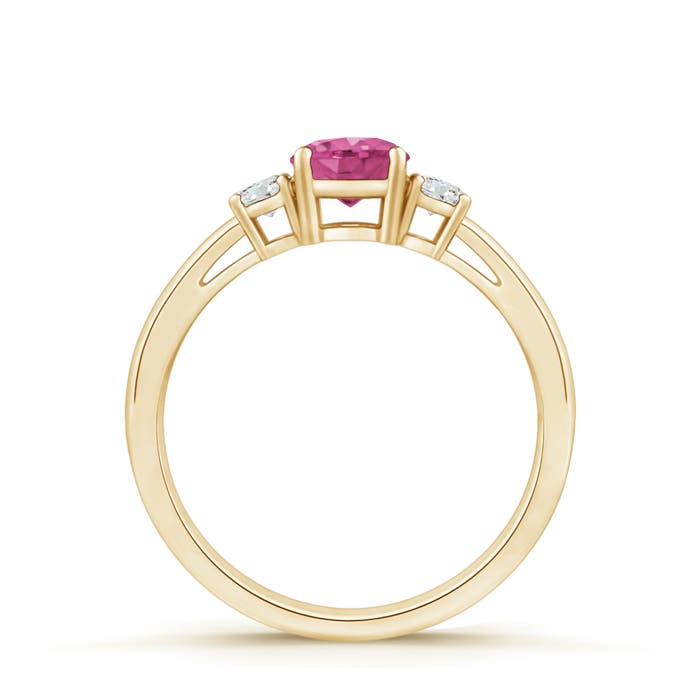 AAAA - Pink Sapphire / 0.69 CT / 14 KT Yellow Gold