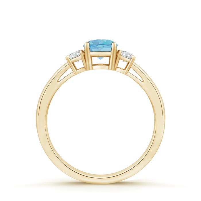 A - Swiss Blue Topaz / 0.69 CT / 14 KT Yellow Gold