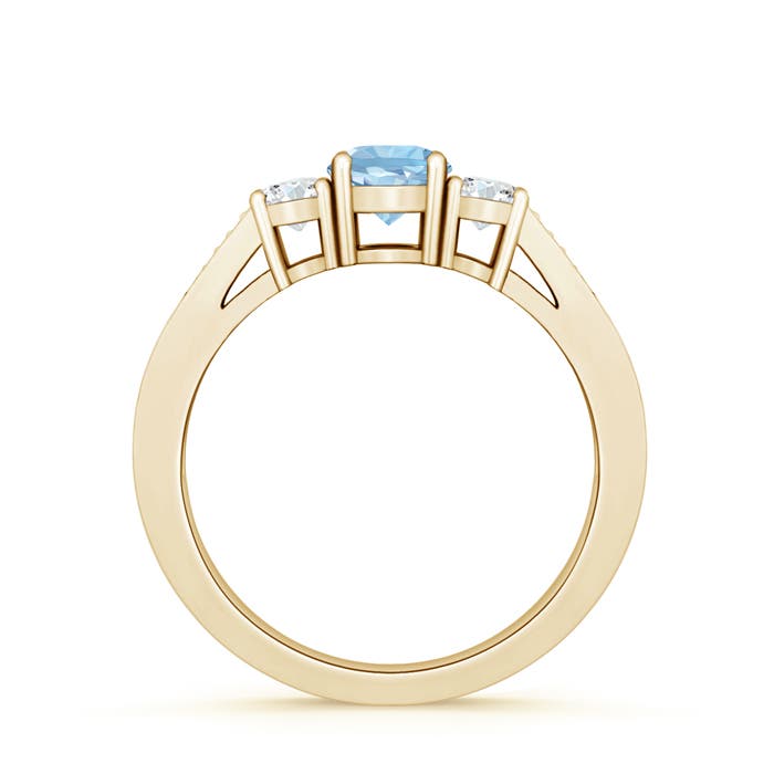 AAA - Aquamarine / 0.68 CT / 14 KT Yellow Gold