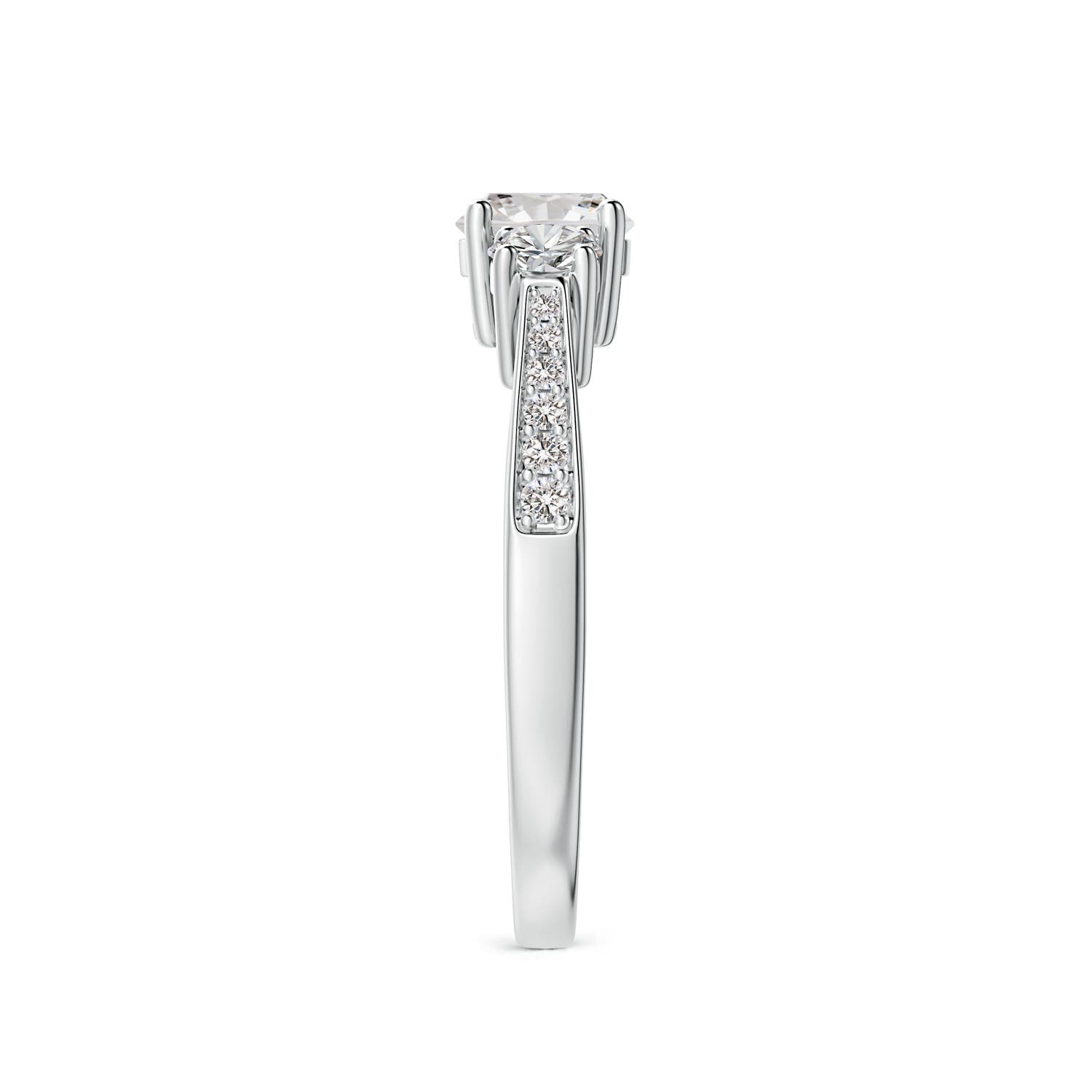 I-J, I1-I2 / 1.04 CT / 14 KT White Gold