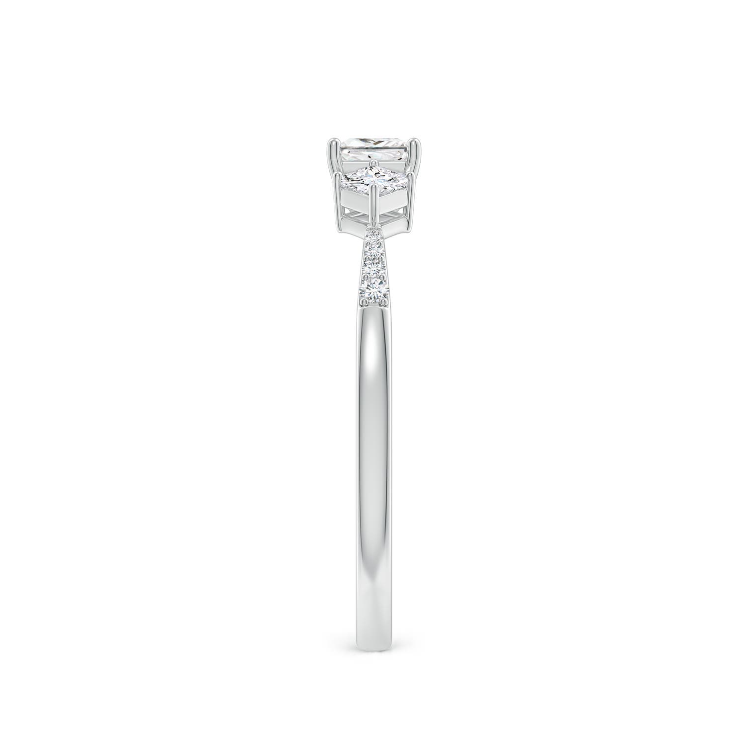 G, VS2 / 0.5 CT / 14 KT White Gold