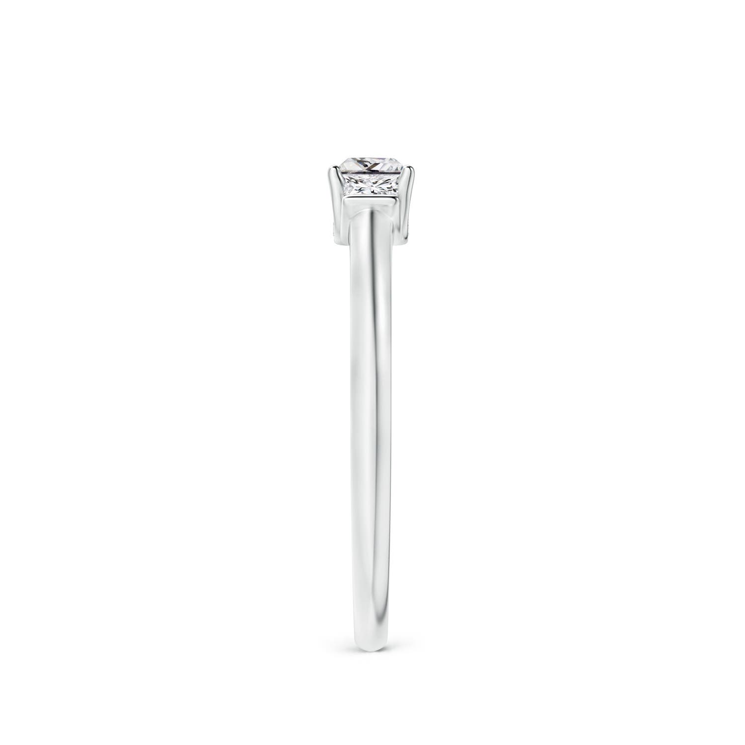 H, SI2 / 0.45 CT / 14 KT White Gold