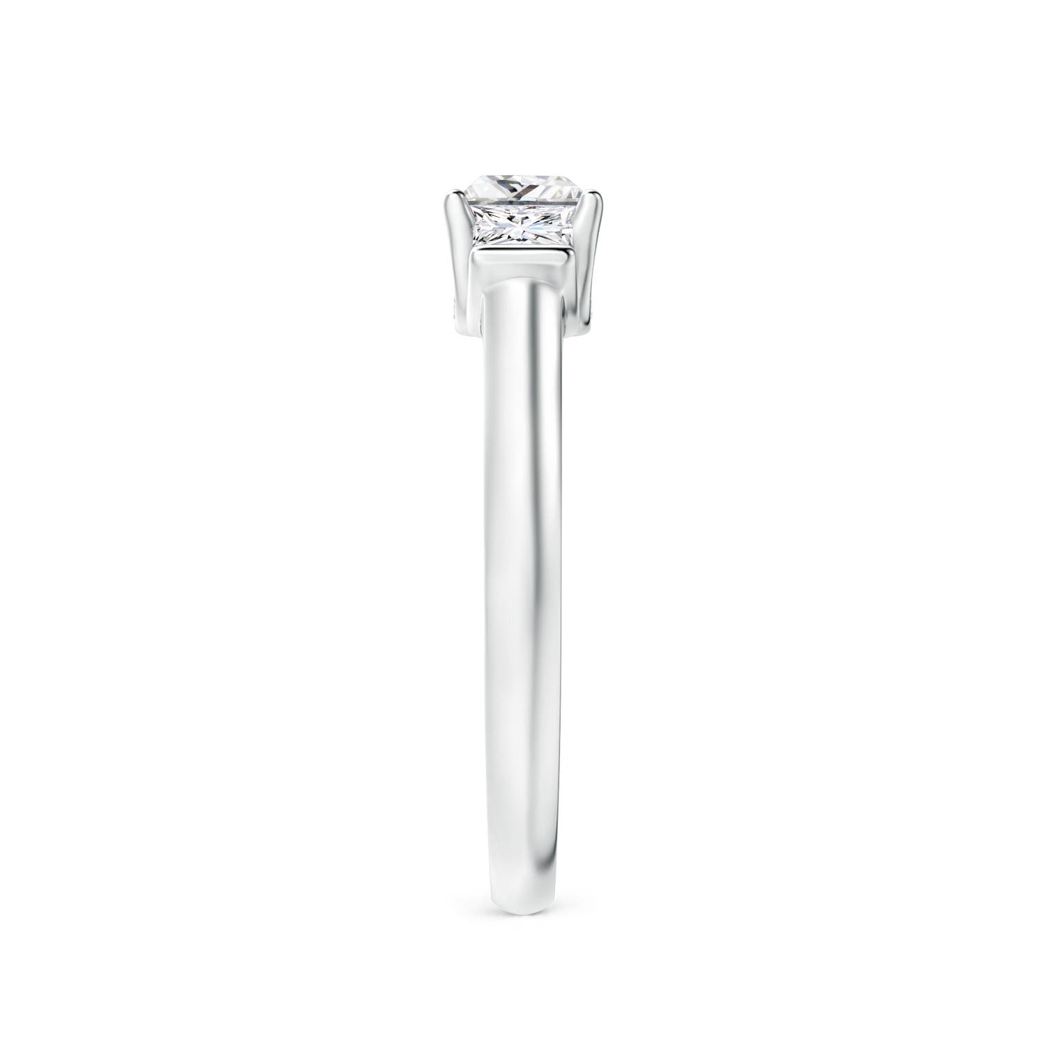 G, VS2 / 0.93 CT / 14 KT White Gold