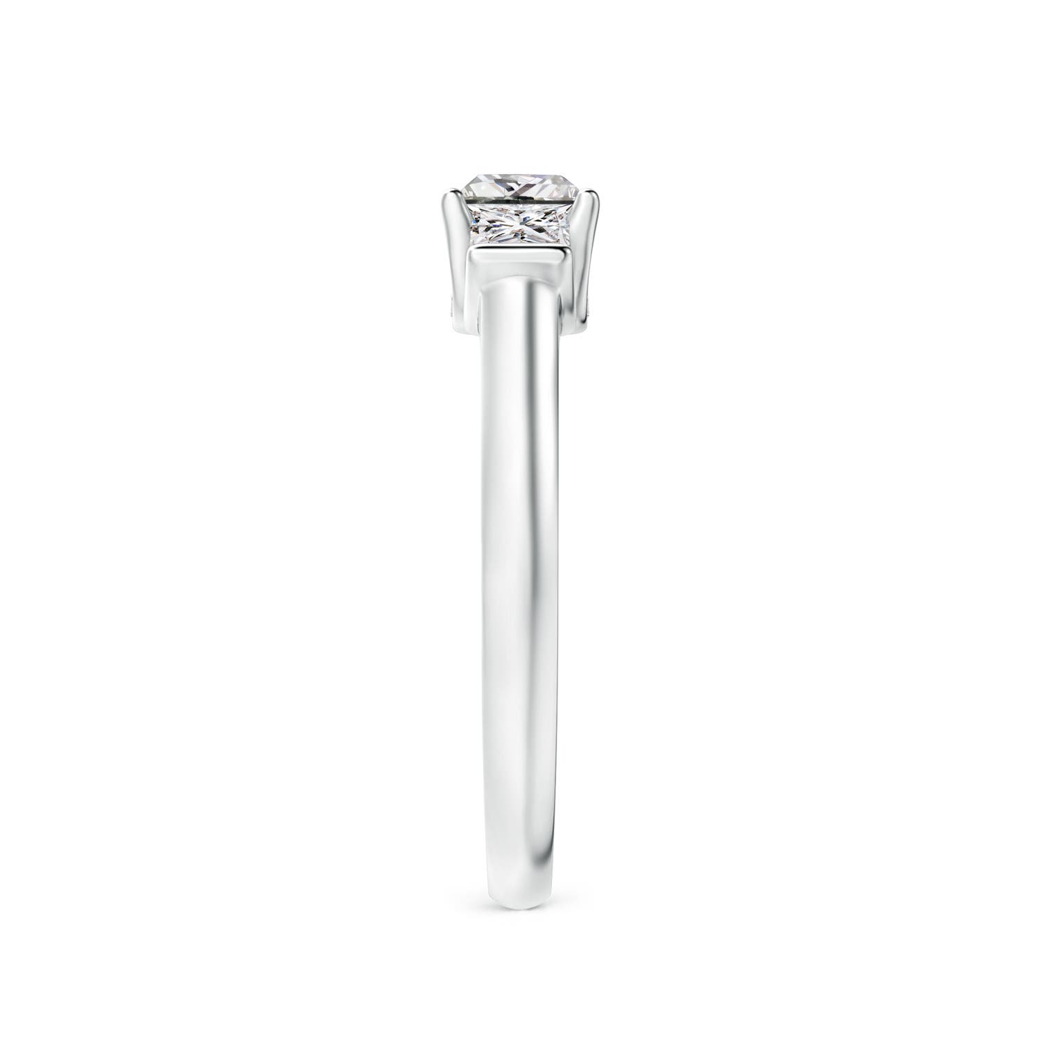 I-J, I1-I2 / 0.93 CT / 14 KT White Gold