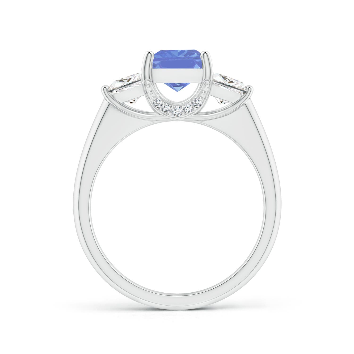 AA - Tanzanite / 1.89 CT / 14 KT White Gold